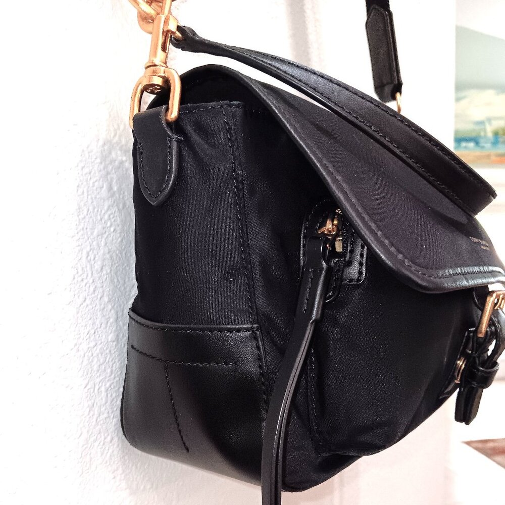 Tory Burch Black Crossbody with Gold Hardware and Green Tag - Picture 4 of 15